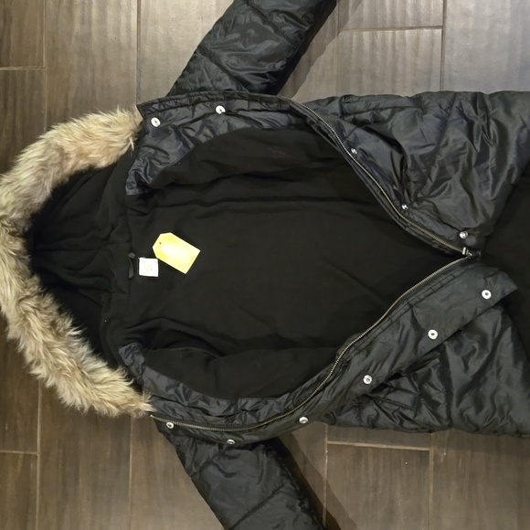 Crazy 8 Black Quilted Puffer Coat With Faux Fur Hood Size M 7-8 NWT - Picture 3 of 6
